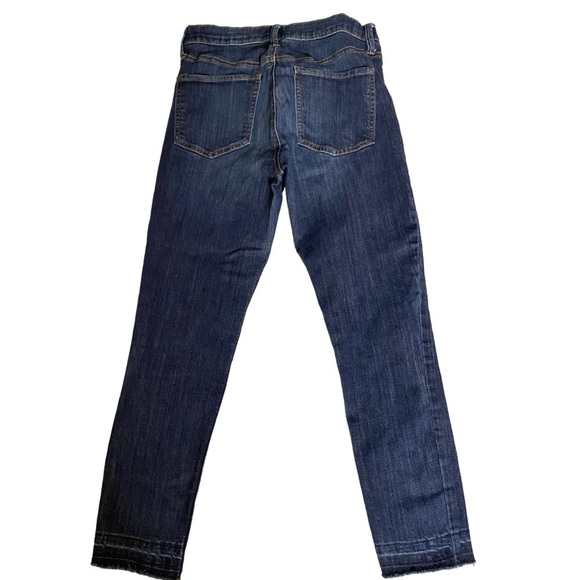 GAP DENIM REGULAR TRUE SKINNY DARK WASH WITH CUT OFF HEM SIZE 27 - Picture 4 of 5